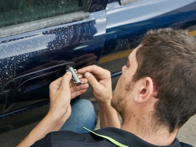 car locksmith