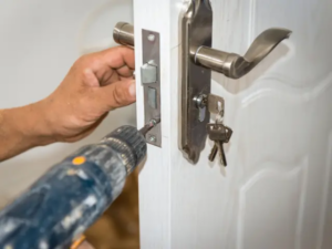 How to open a door without a key_door lock installation and repair